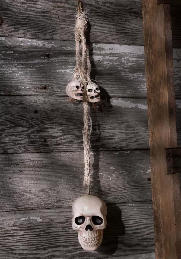 Store 20-Inch Hanging Skulls Decoration Halloween Props