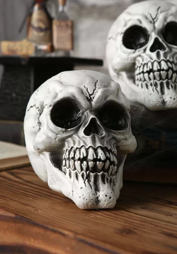 Online 3-Pack Of Large Skulls Table Decoration Halloween Props