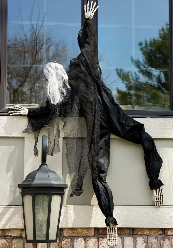 Clearance Dead Body Climbing Decoration Halloween Props