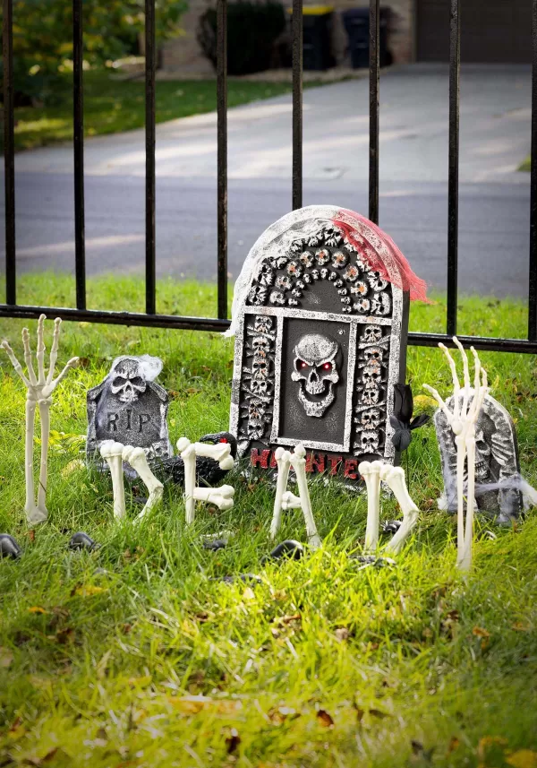 Cheap Graveyard Kit With 24 Pieces Halloween Props